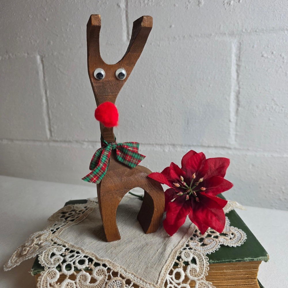 Vintage Wooden Reindeer Figurine Christmas Decor Googly Eyes Plaid Bow Rustic